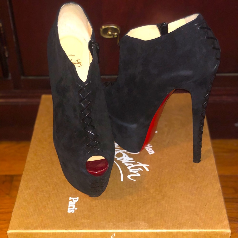 Louboutin recouzetta size 38.5